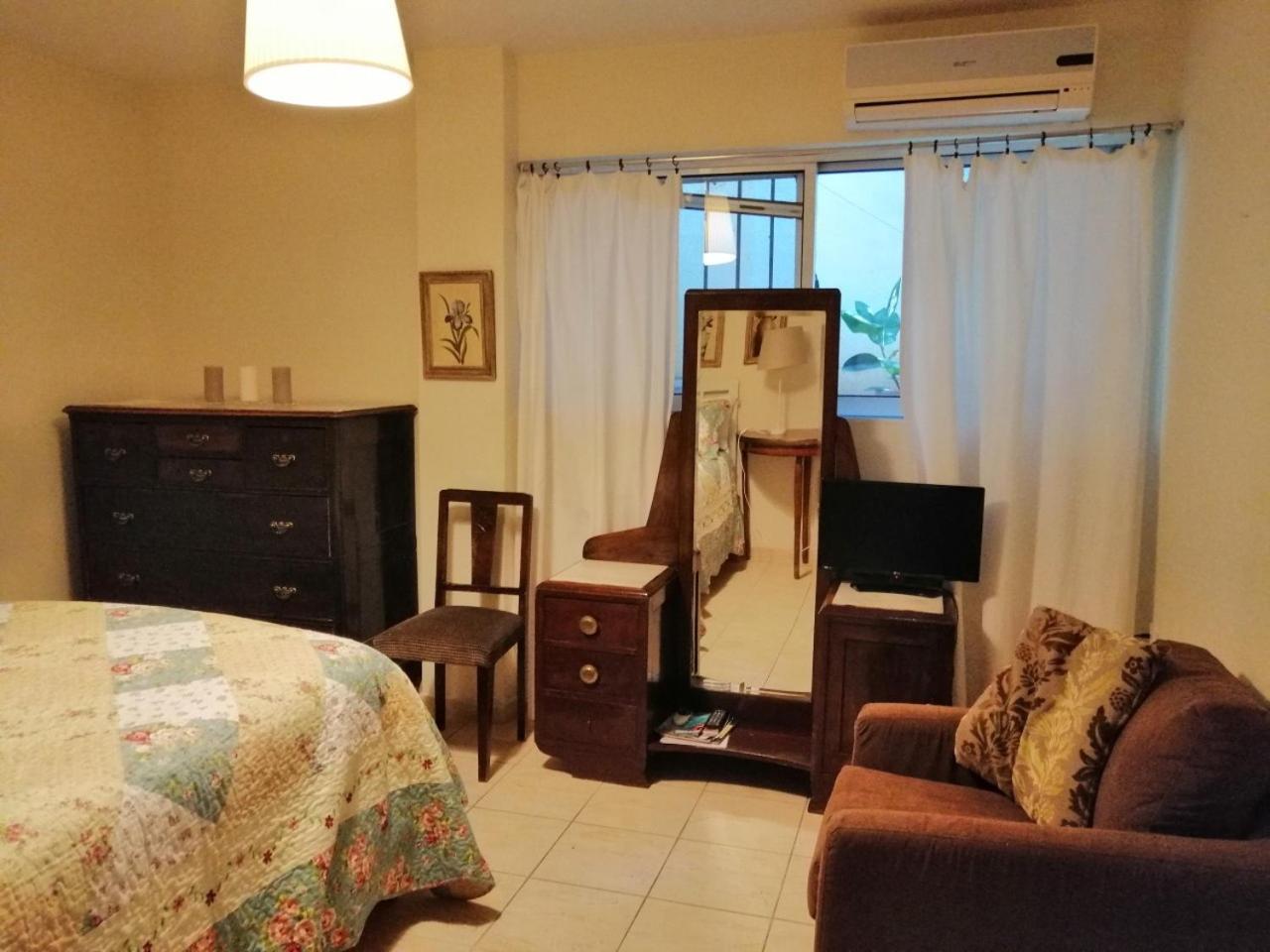St. Thomas Bed And Breakfast Paianía Esterno foto